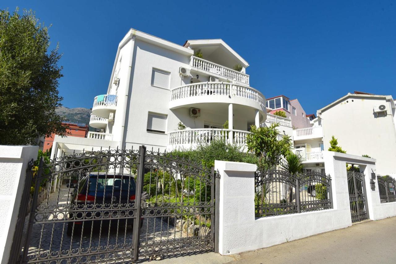 Apartments Adok บุดวา ภายนอก รูปภาพ
